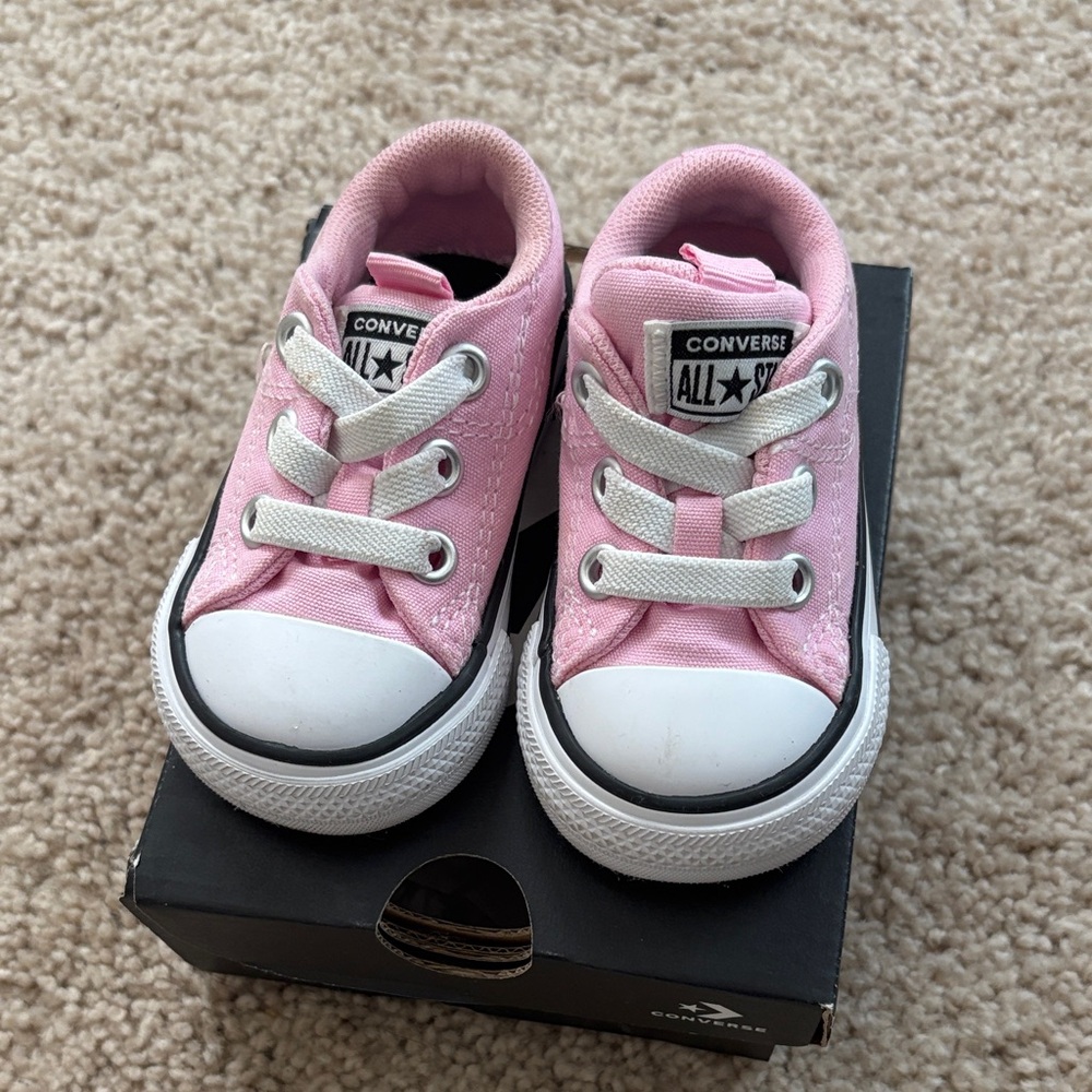Converse Kids Sneakers in Pink